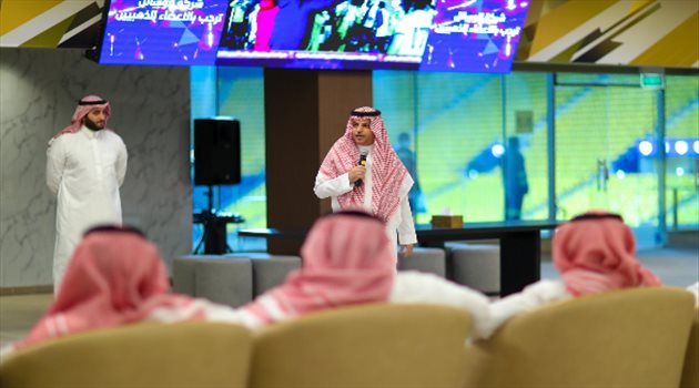 مسلي آل معمر وأعضاء النصر الذهبيين مسلي آل معمر وأعضاء النصر الذهبيين