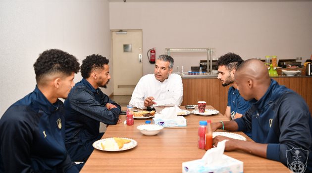 ماجد النفيعي ولاعبي الأهلي ماجد النفيعي ولاعبي الأهلي