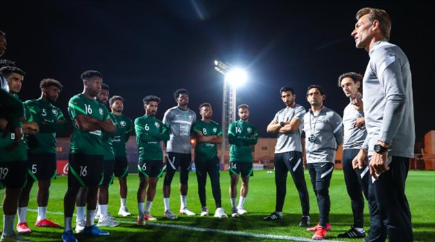 إيرفي رينارد - تدريبات منتخب السعودية إيرفي رينارد - تدريبات منتخب السعودية