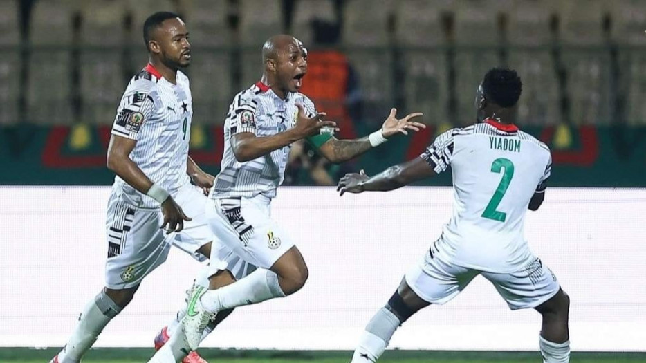 الجابون تنتزع تعادلا قاتلا مع غانا.. وأيو يصنع التاريخ الجابون تنتزع تعادلا قاتلا مع غانا.. وأيو يصنع التاريخ