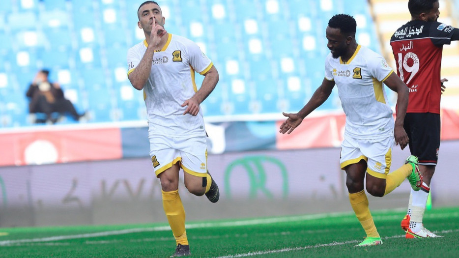حمد الله يسكت النصر ويفتتح أهدافه مع الاتحاد.. احتاج 22 دقيقة فقط حمد الله يسكت النصر ويفتتح أهدافه مع الاتحاد.. احتاج 22 دقيقة فقط